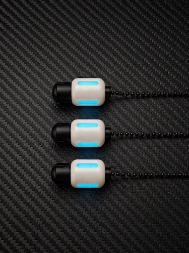 Blue the whitez - whitez, niteglow